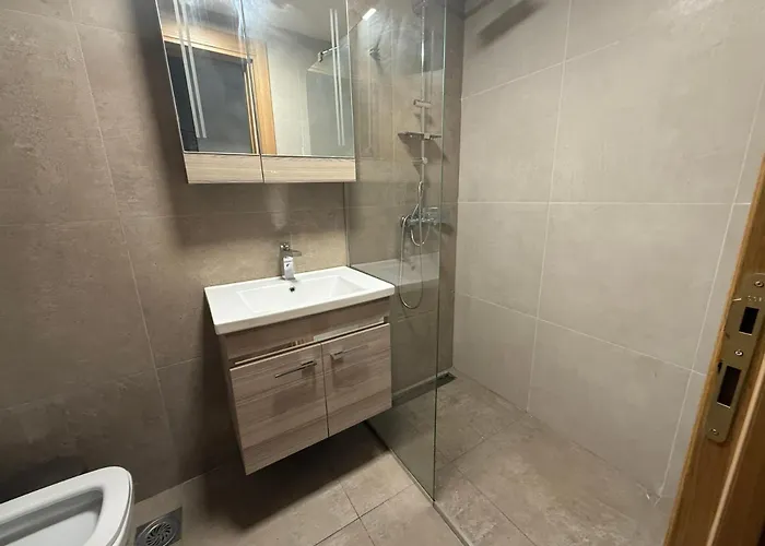 아파트 Leptir 즐라티보